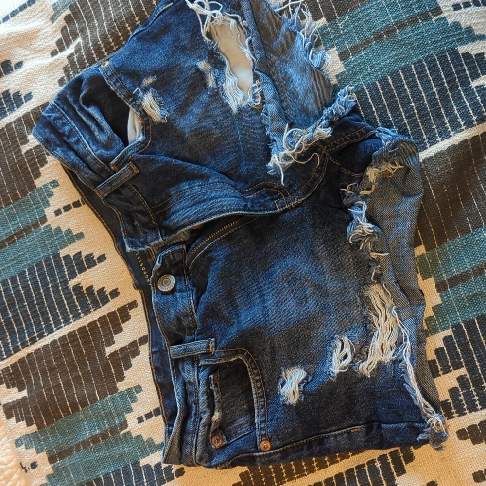 Aeropostale Cheeky Jean Shorts Size 4